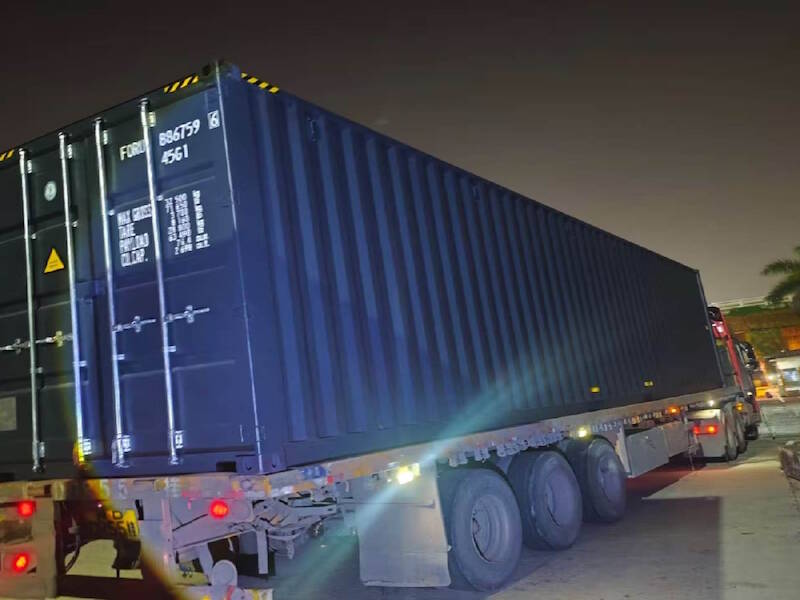Rail transport of cardboard boxes from Xiamen to Germany (HS Code 481950)